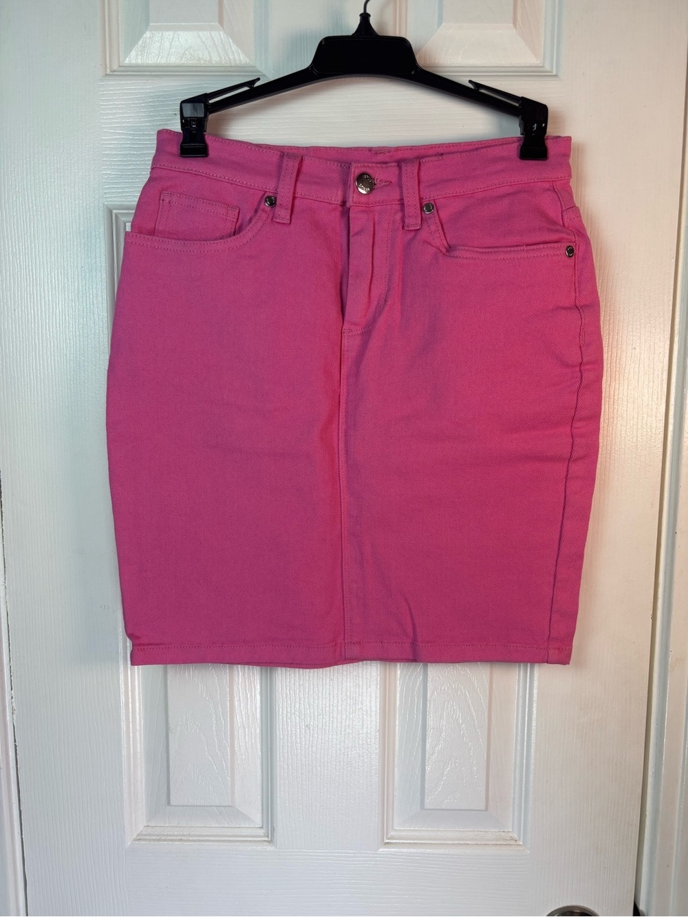 Venus Women's Pink Denim Pencil Skirt NWOT SIZE 2